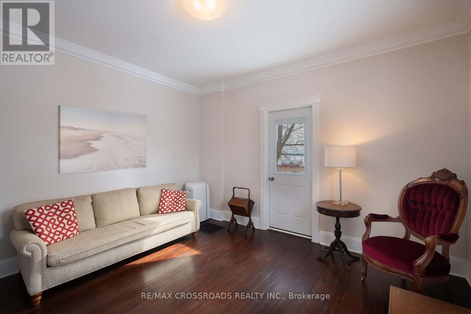 26 Victoria Street, Tweed, ON - Indoor Photo Showing Living Room