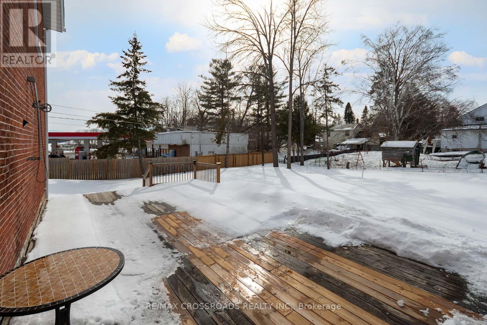 26 Victoria Street, Tweed, ON - Outdoor