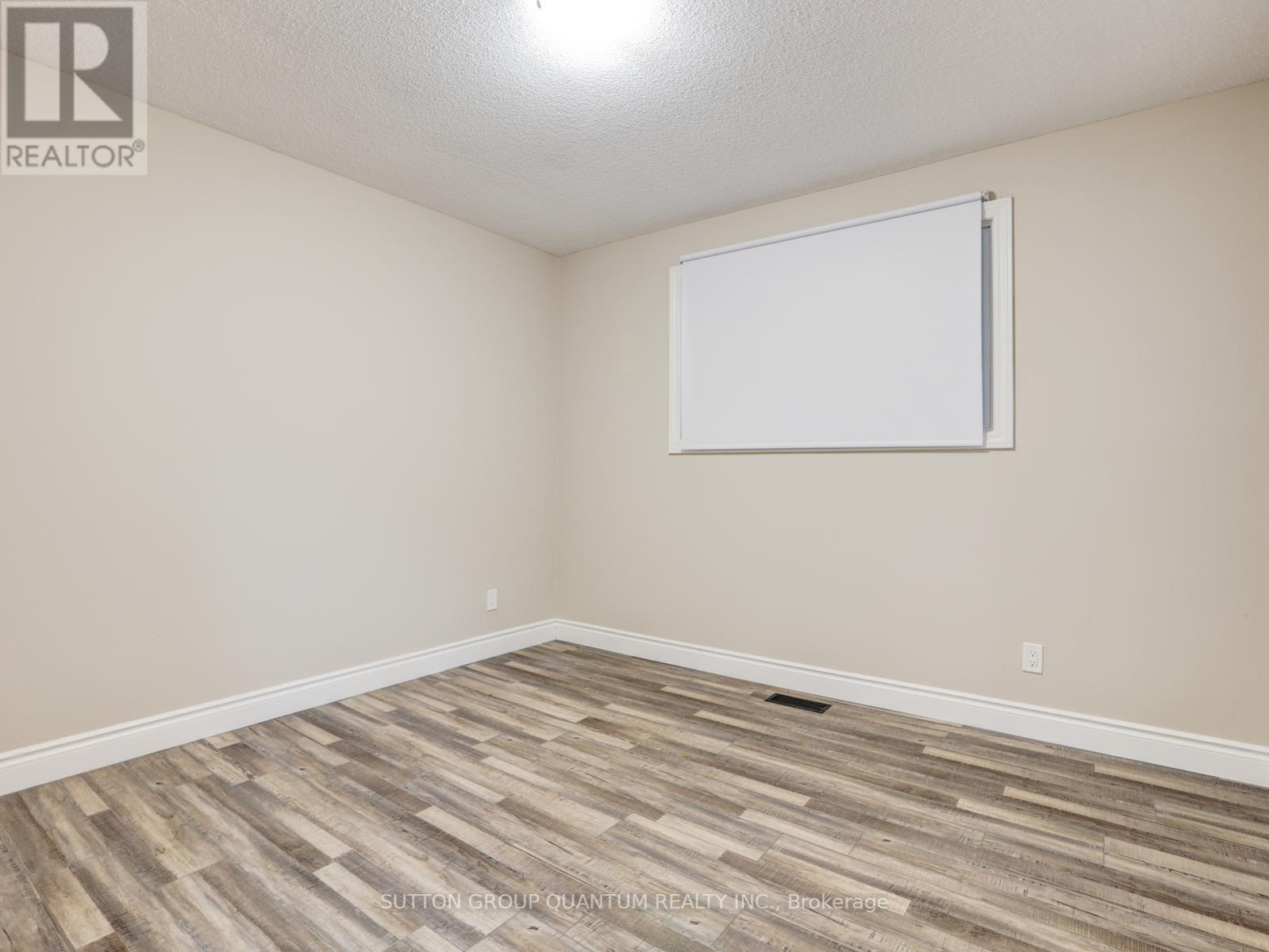 #Upper - 55 Silver Aspen Crescent, Kitchener, ON - Indoor Photo Showing Other Room