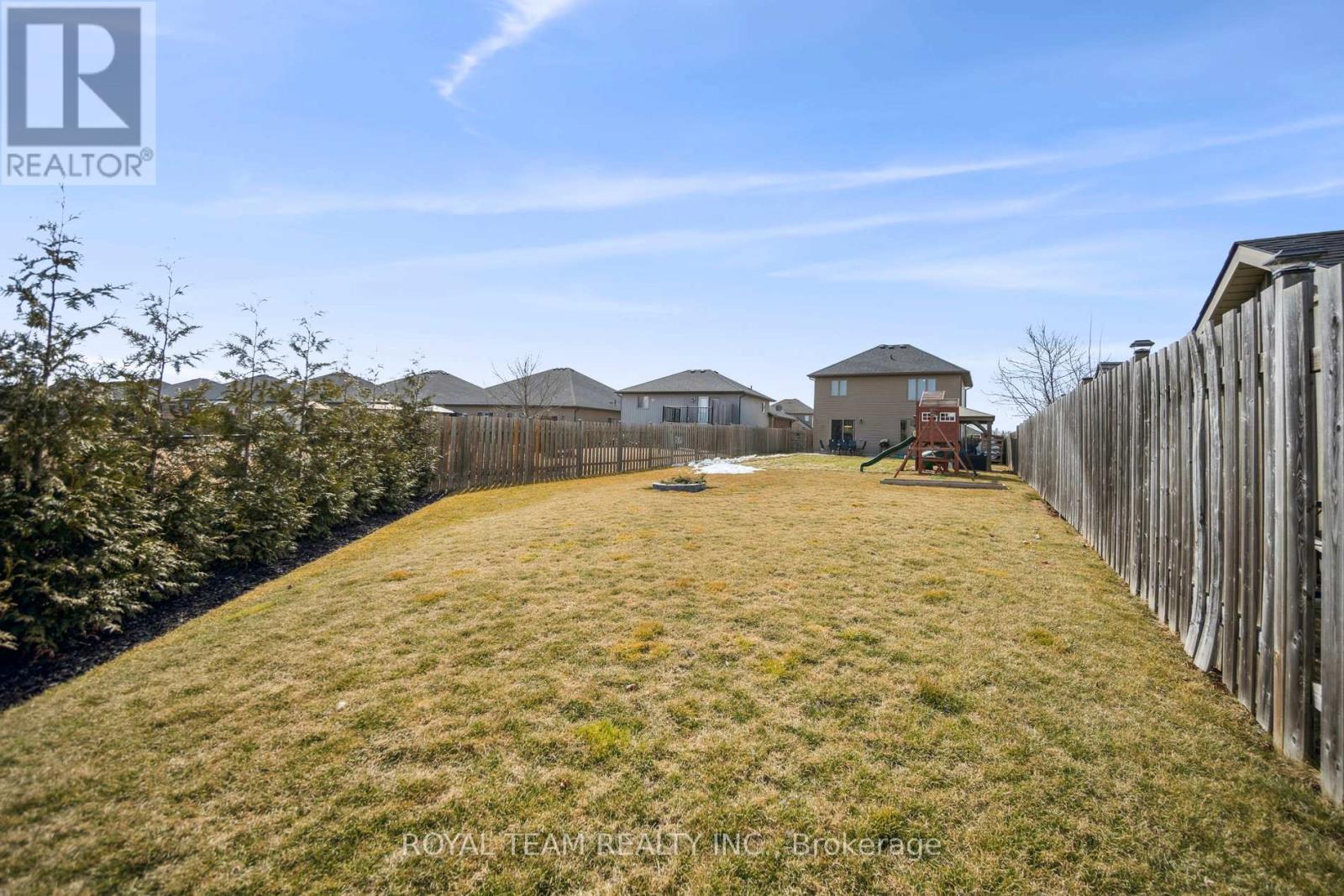 2 Lafayette Street E, Haldimand, ON - Outdoor