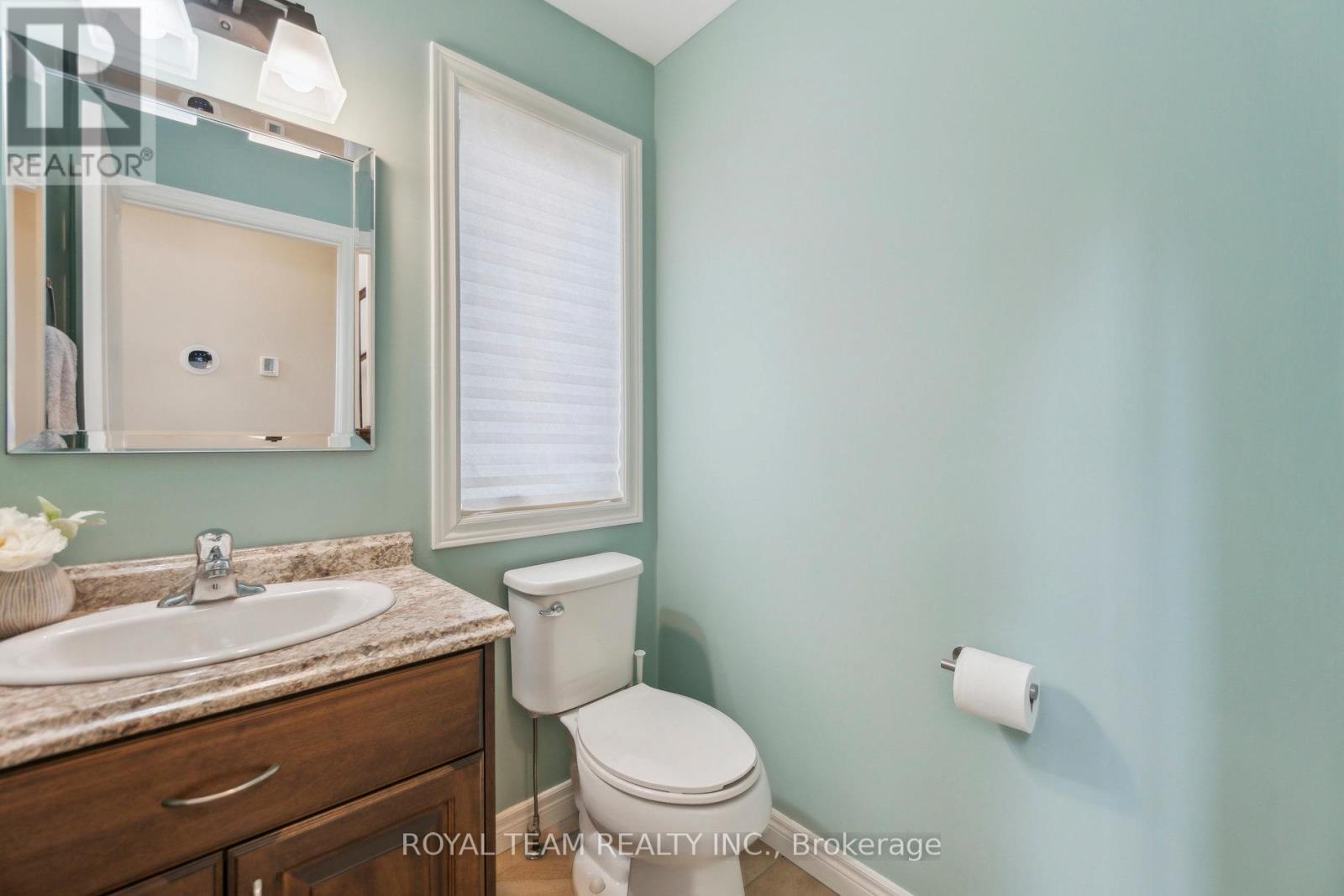2 Lafayette Street E, Haldimand, ON - Indoor Photo Showing Bathroom