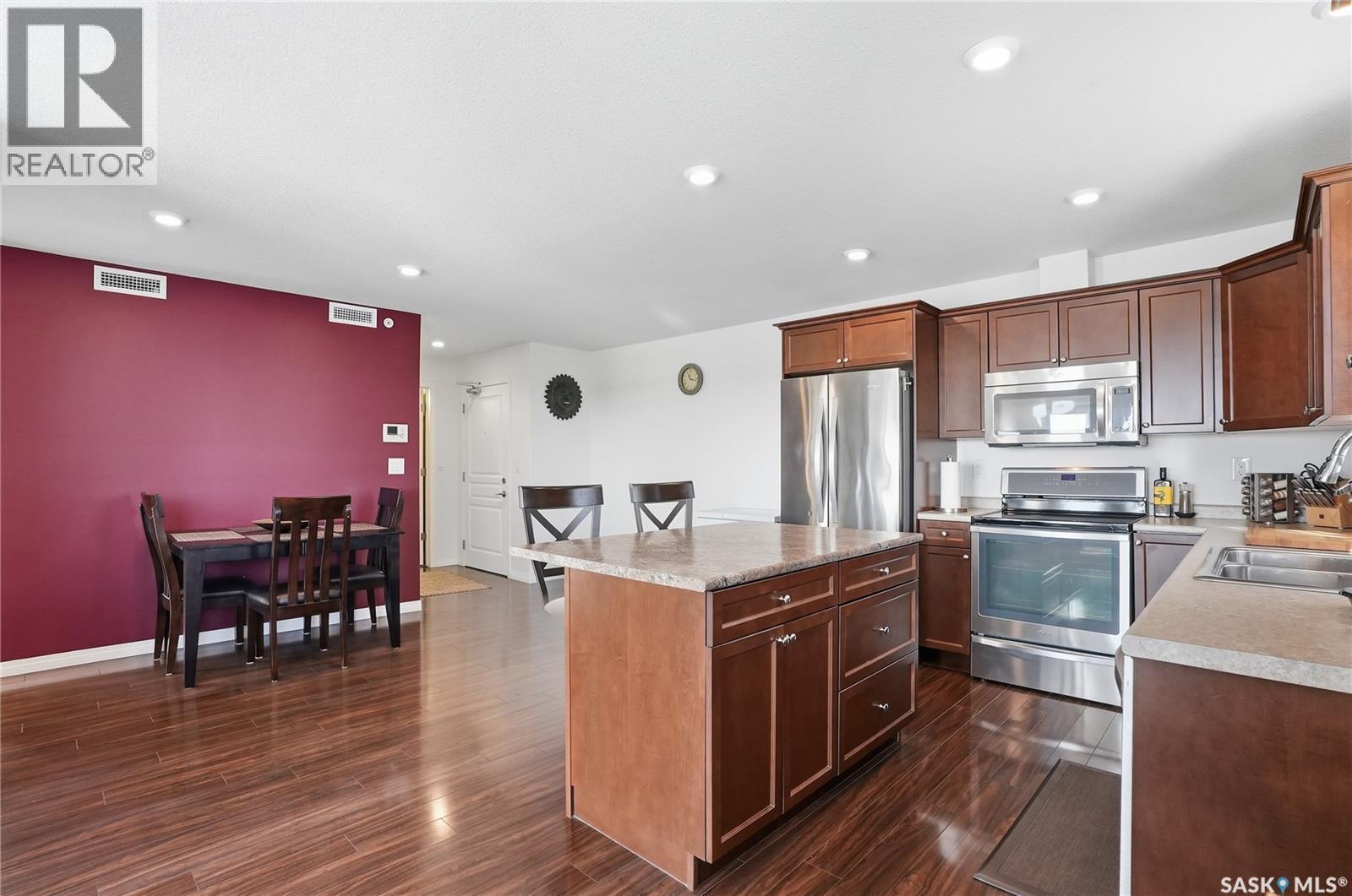 1305 102 Willis Crescent, Saskatoon, SK