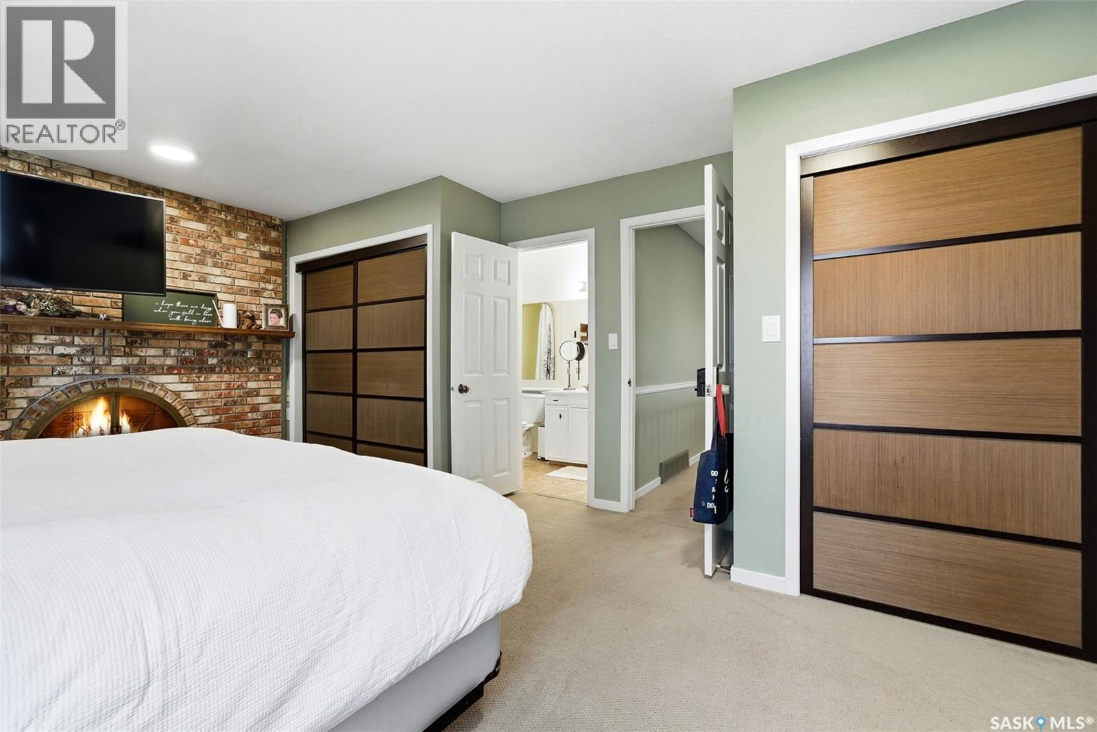 2402 Truesdale Drive, Regina, SK - Indoor Photo Showing Bedroom