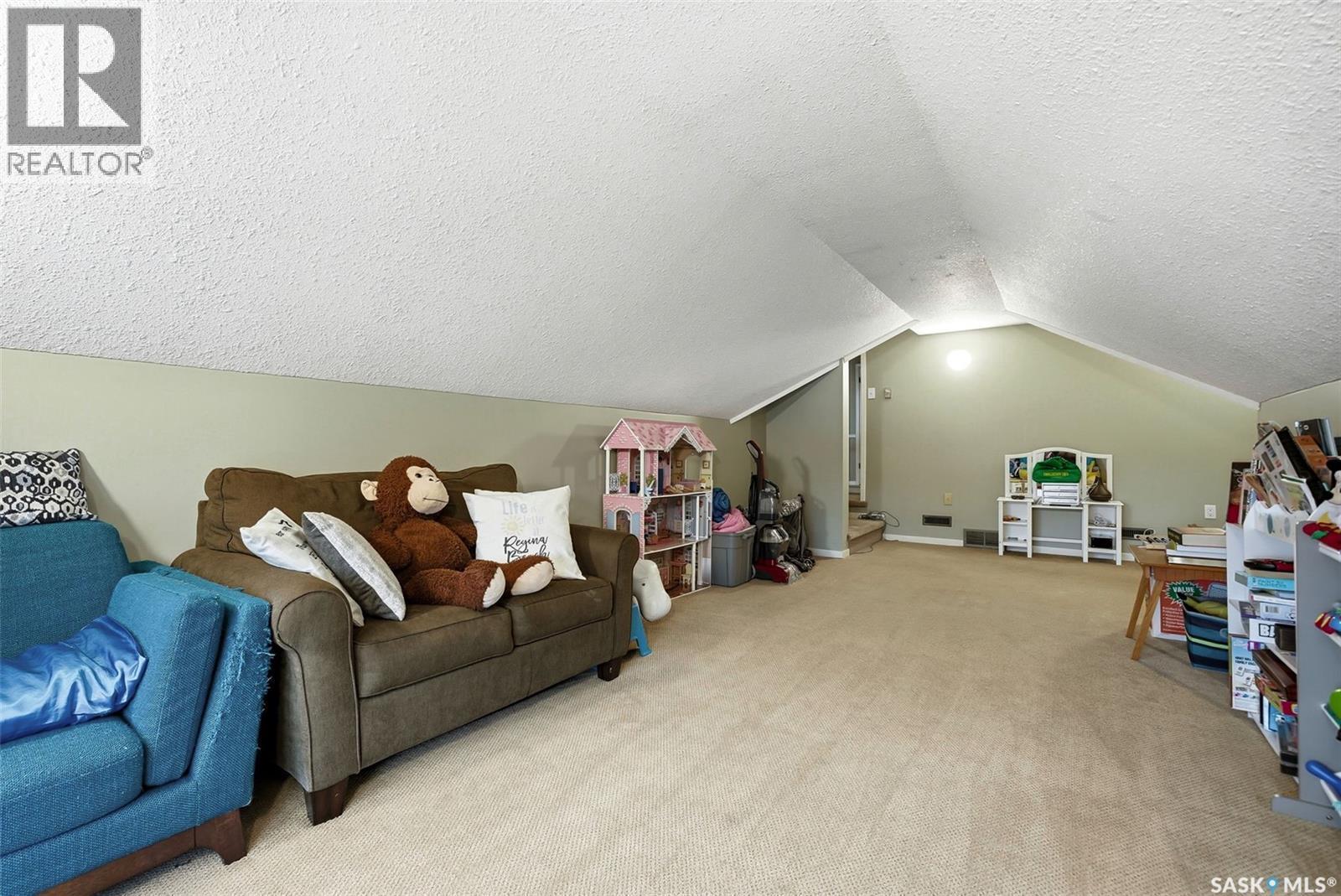 2402 Truesdale Drive, Regina, SK - Indoor