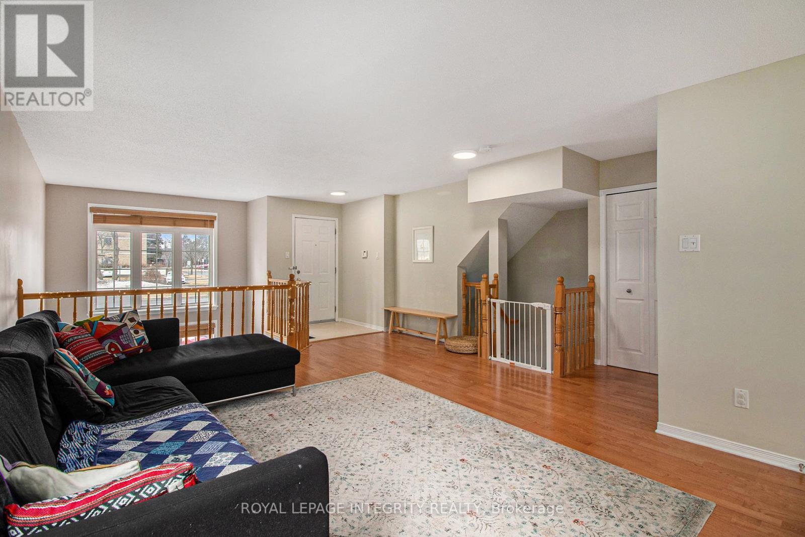 36 - 1512 Walkley Road, Ottawa, ON - Indoor Photo Showing Living Room