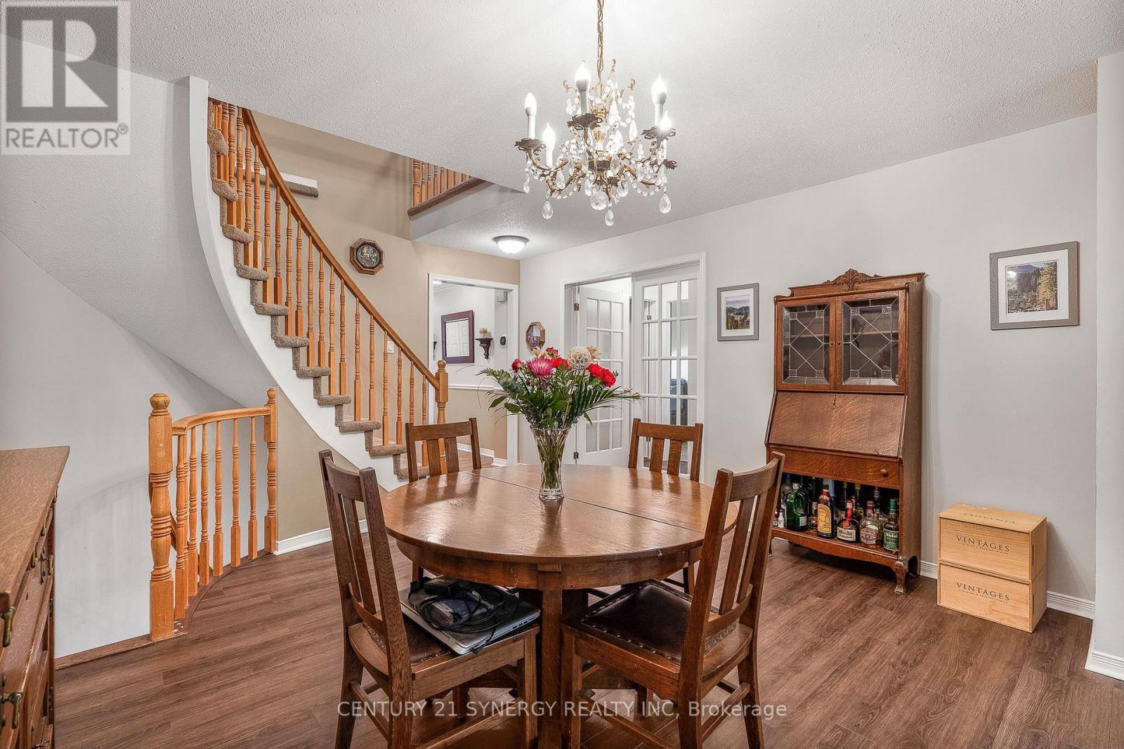 16 - 32 Innesbrook Court, Ottawa, ON - Indoor Photo Showing Dining Room