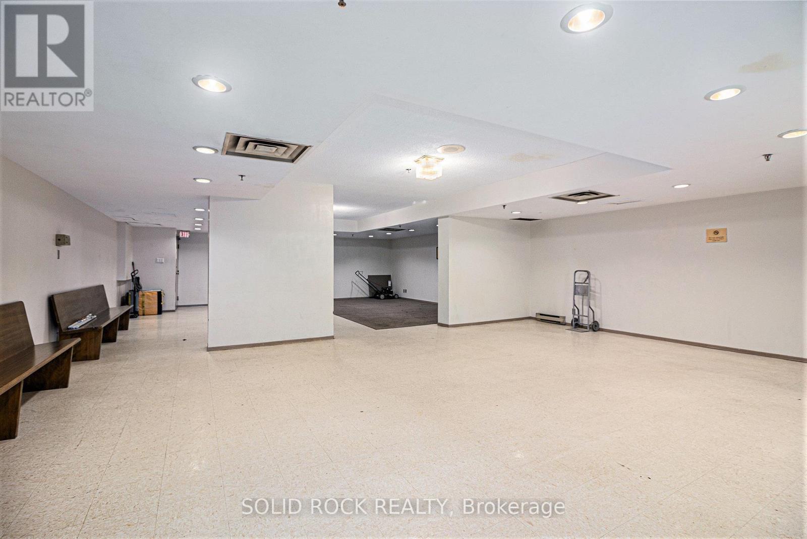 1204 - 475 Laurier Avenue W, Ottawa, ON - Indoor Photo Showing Other Room