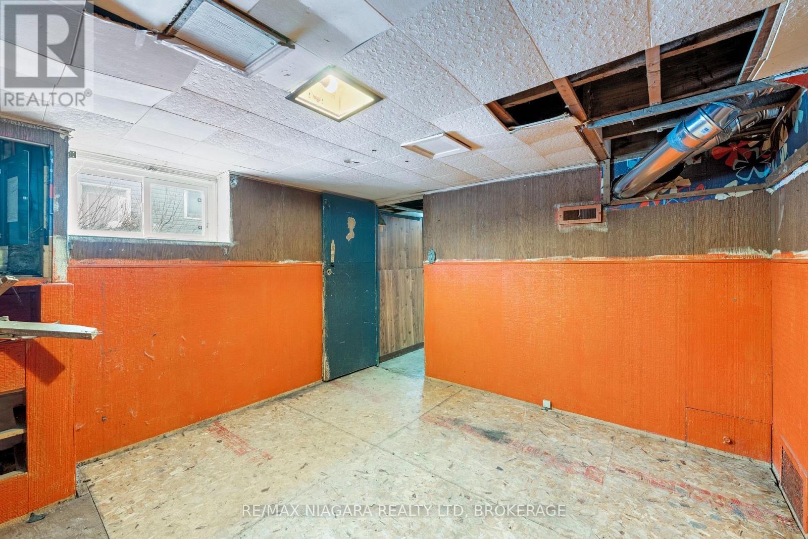 6437 Culp Street, Niagara Falls (Dorchester), ON - Indoor