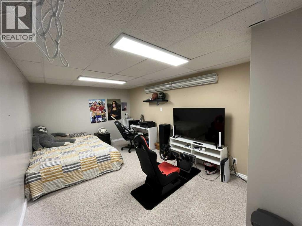 Basement xtra room - 4617 51 Avenue, Taber, AB - Indoor Photo Showing Basement