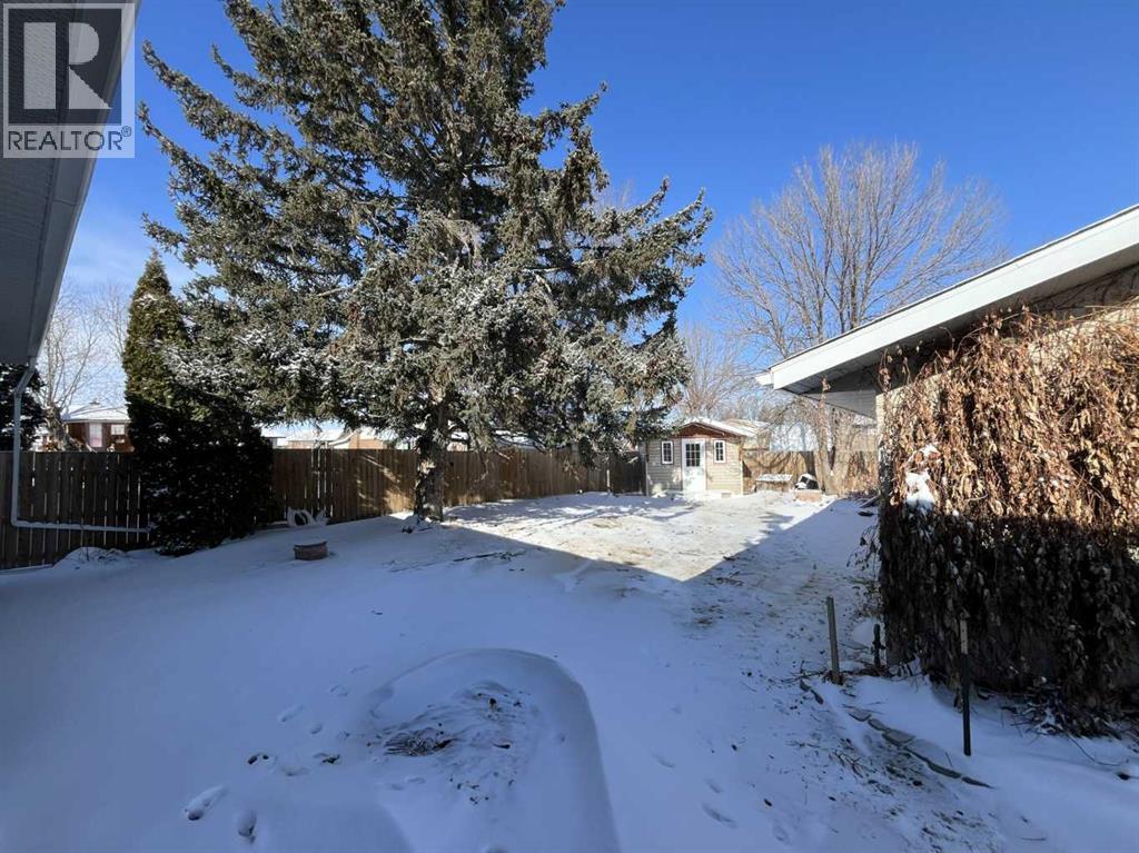 4617 51 Avenue, Taber, AB - Outdoor