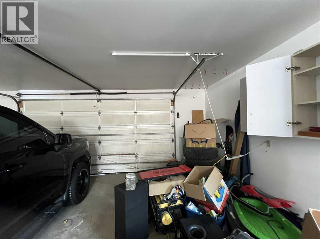 4617 51 Avenue, Taber, AB - Indoor Photo Showing Garage