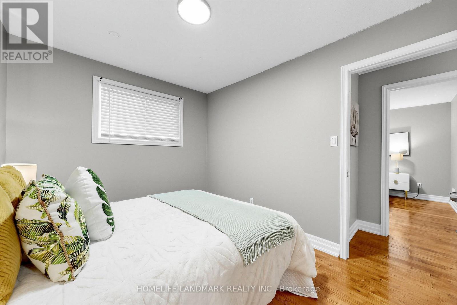 220 Jeffery Street, Whitby, ON - Indoor Photo Showing Bedroom