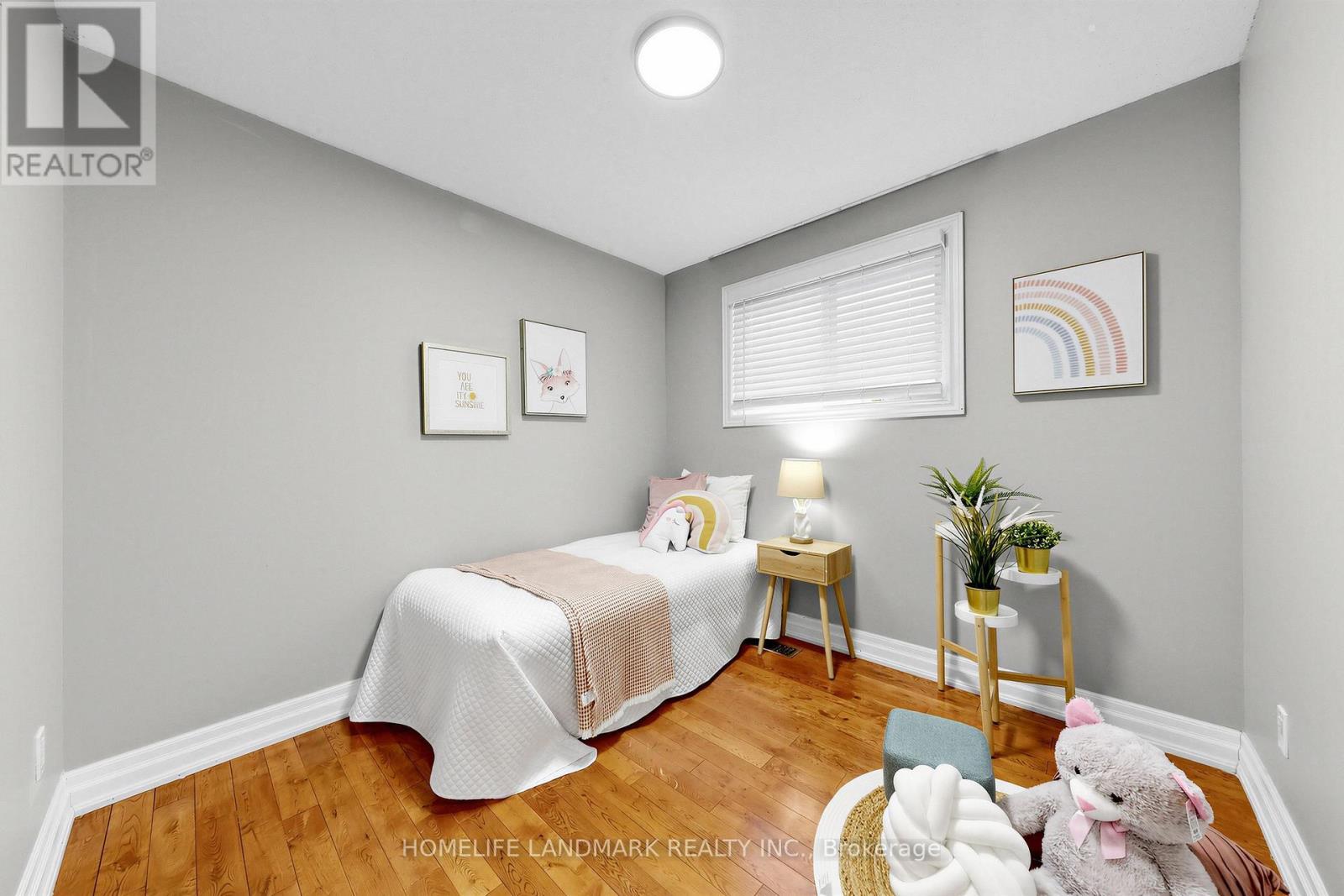 220 Jeffery Street, Whitby, ON - Indoor Photo Showing Bedroom