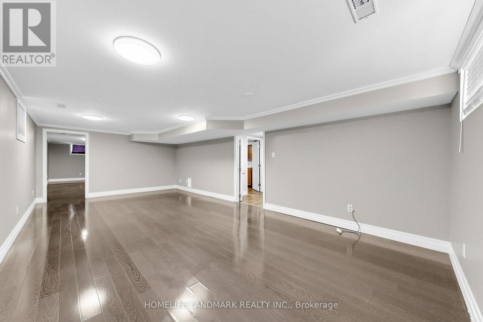 220 Jeffery Street, Whitby, ON - Indoor