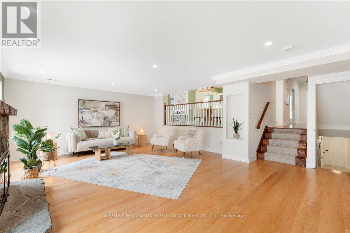 1884 Appleview Road, Pickering, ON - Indoor Photo Showing Living Room