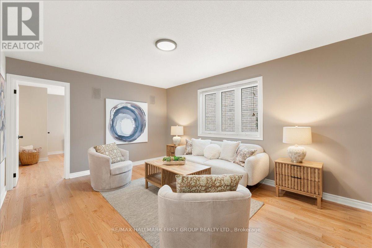 1884 Appleview Road, Pickering, ON - Indoor Photo Showing Living Room