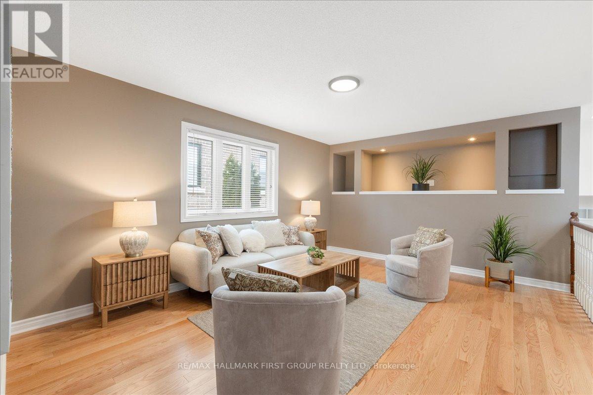 1884 Appleview Road, Pickering, ON - Indoor Photo Showing Living Room