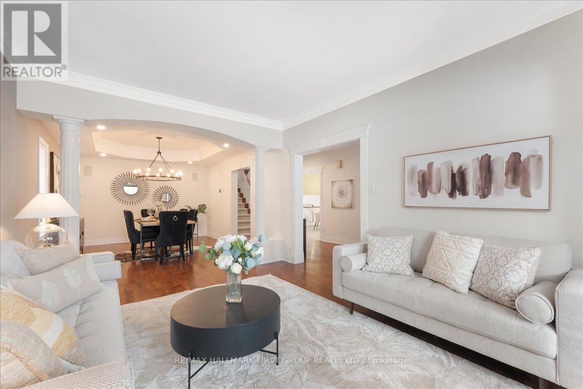 1884 Appleview Road, Pickering, ON - Indoor Photo Showing Living Room