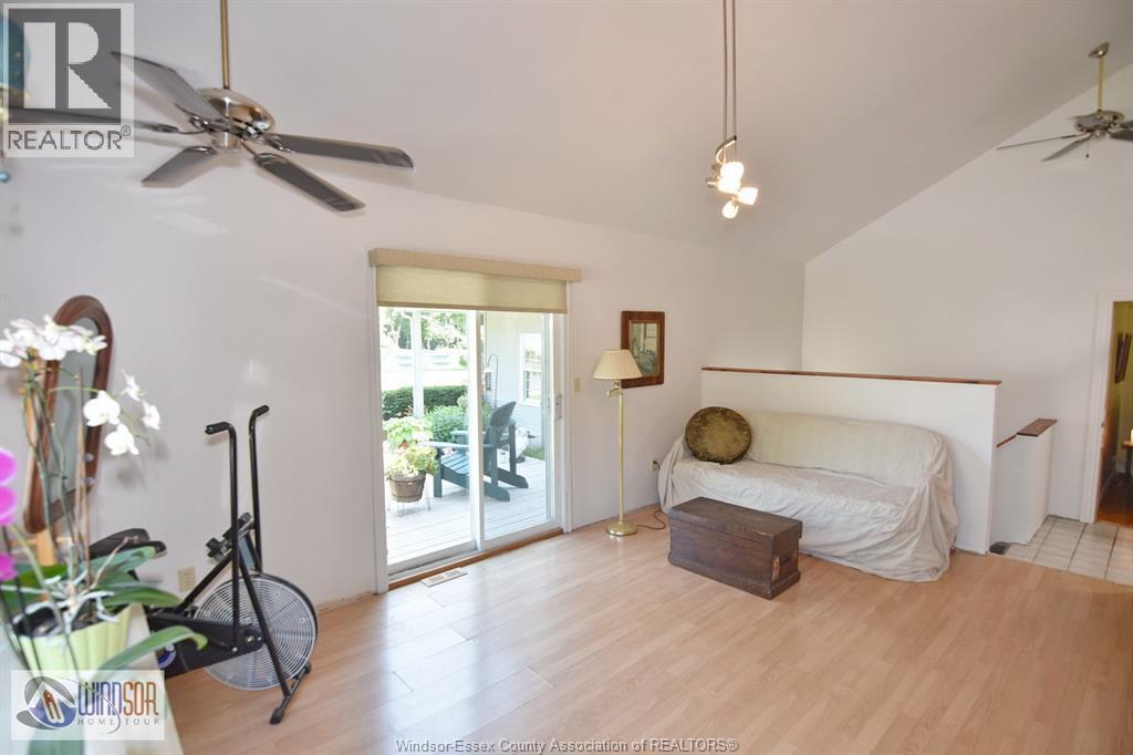 474 County Rd 50 East, Harrow, ON - Indoor Photo Showing Bedroom
