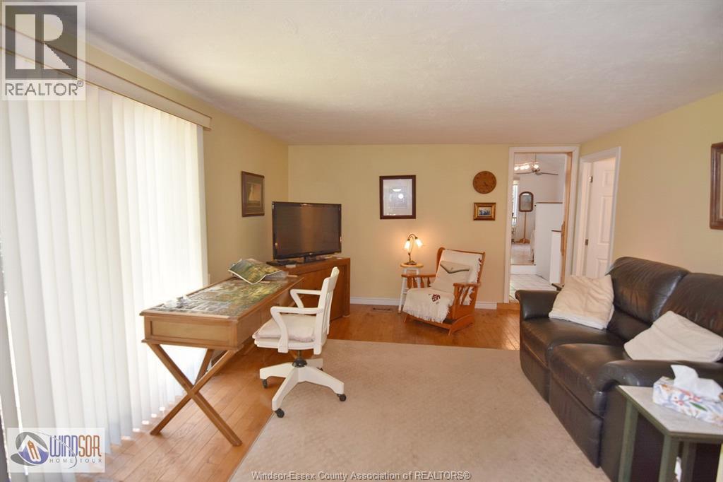 474 County Rd 50 East, Harrow, ON - Indoor