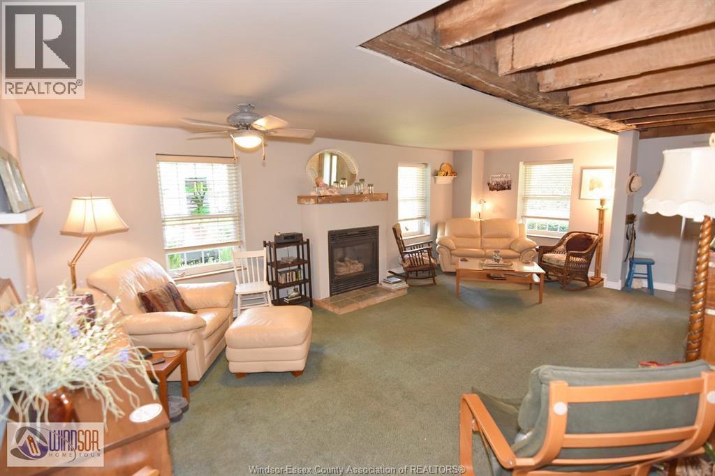 474 County Rd 50 East, Harrow, ON - Indoor Photo Showing Living Room With Fireplace