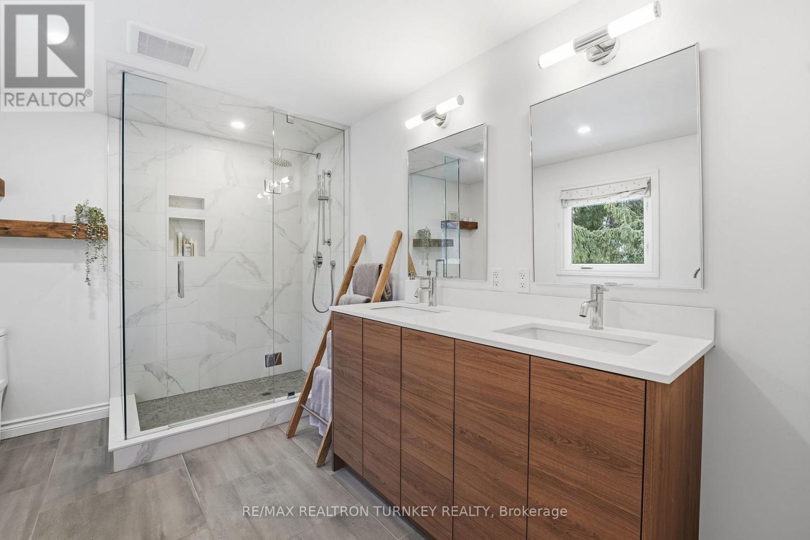 4pc Spacious - 196 Orchard Heights Boulevard, Aurora, ON - Indoor Photo Showing Bathroom