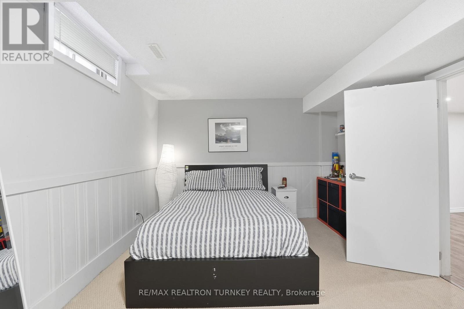 Fifth bedroom for added flexibility - 196 Orchard Heights Boulevard, Aurora, ON - Indoor Photo Showing Bedroom