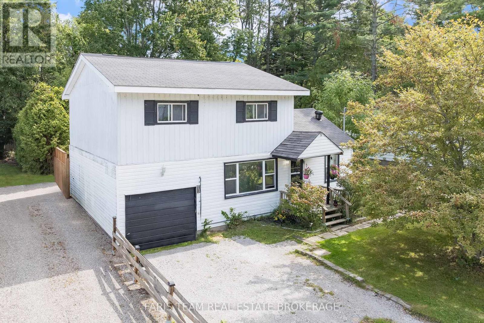 3425 Coronation Avenue, Severn, ON - Outdoor