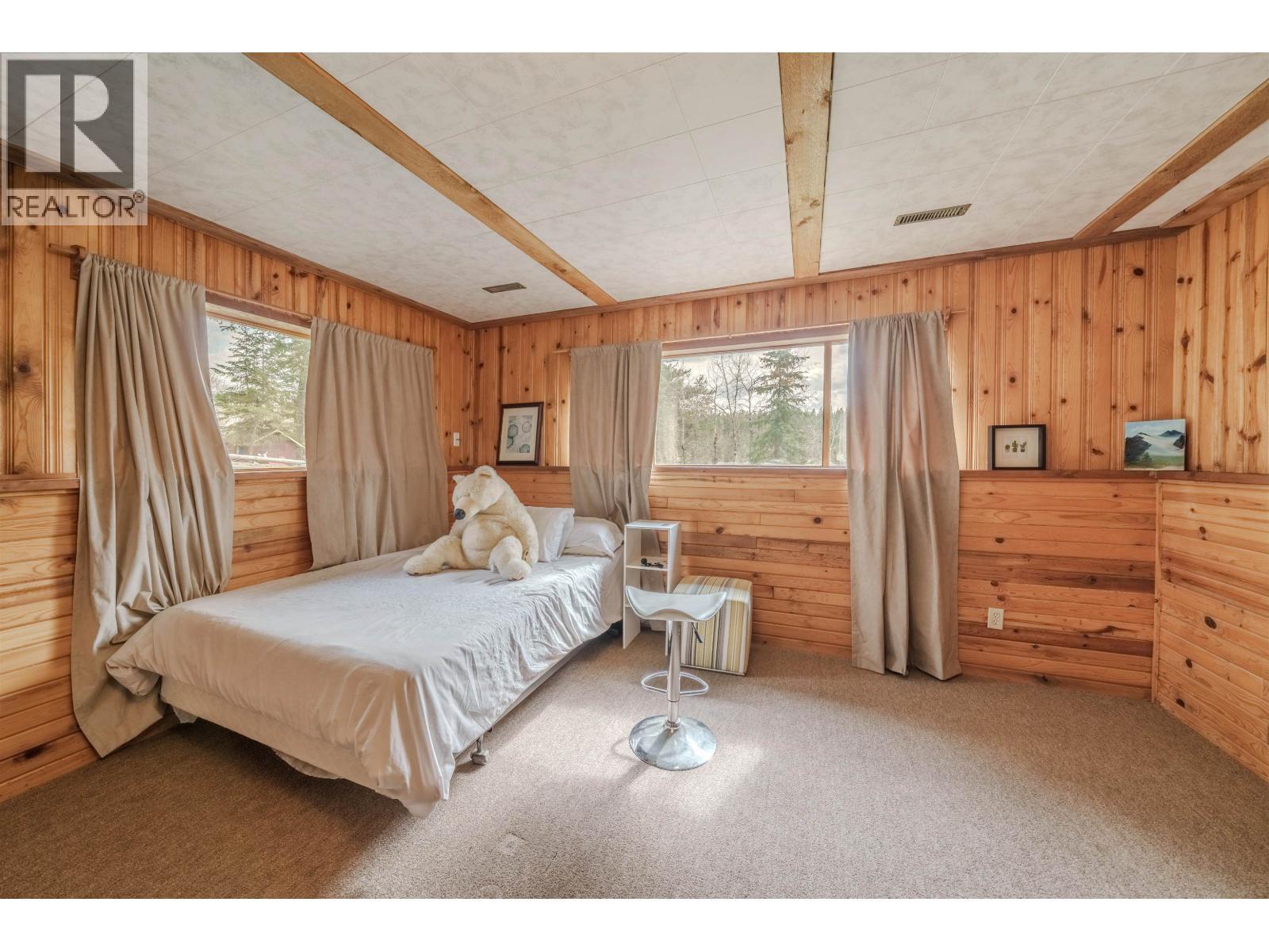 5172 Kallum Drive, 108 Mile Ranch, BC - Indoor Photo Showing Bedroom