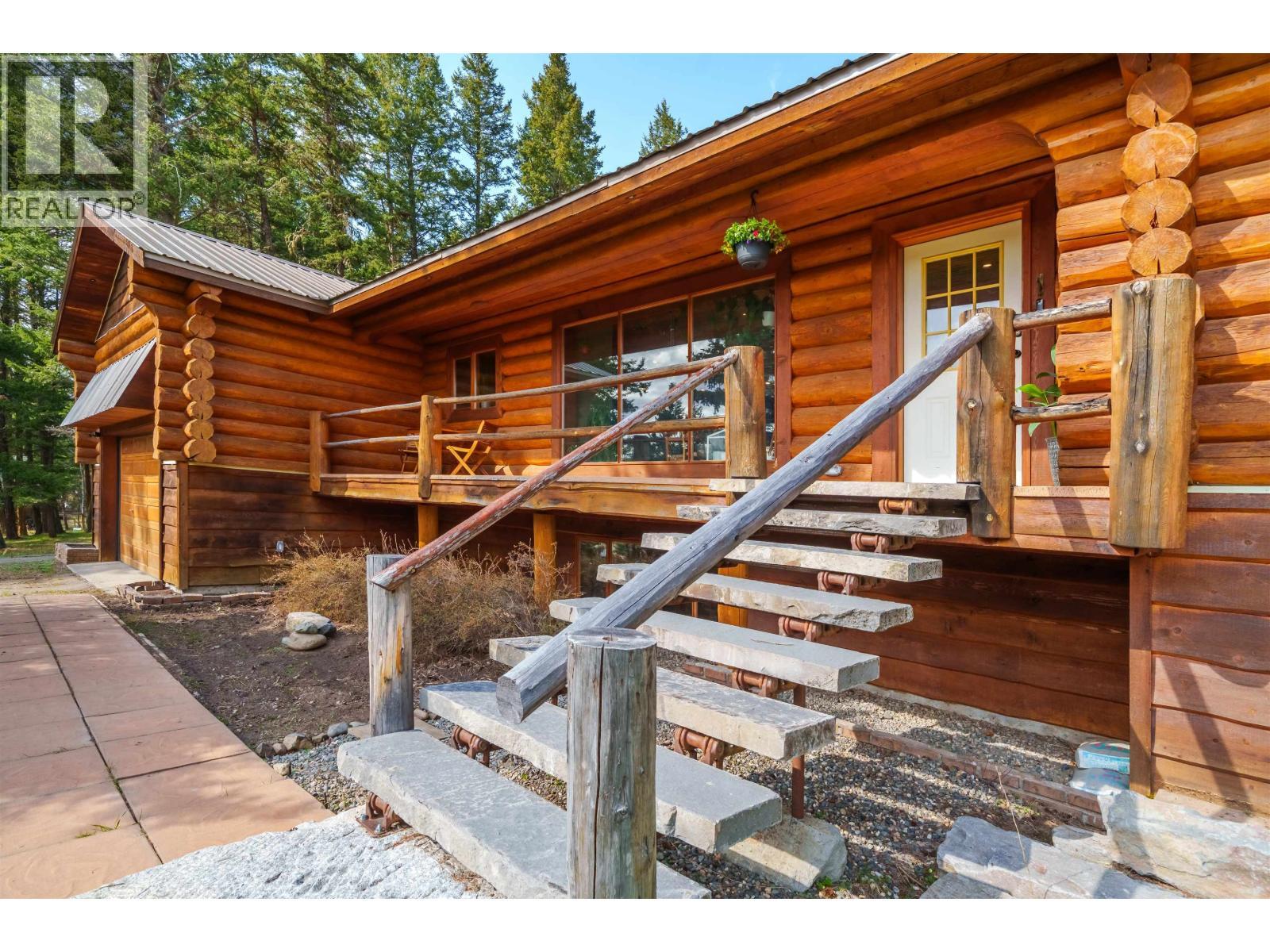 5172 Kallum Drive, 108 Mile Ranch, BC - Outdoor
