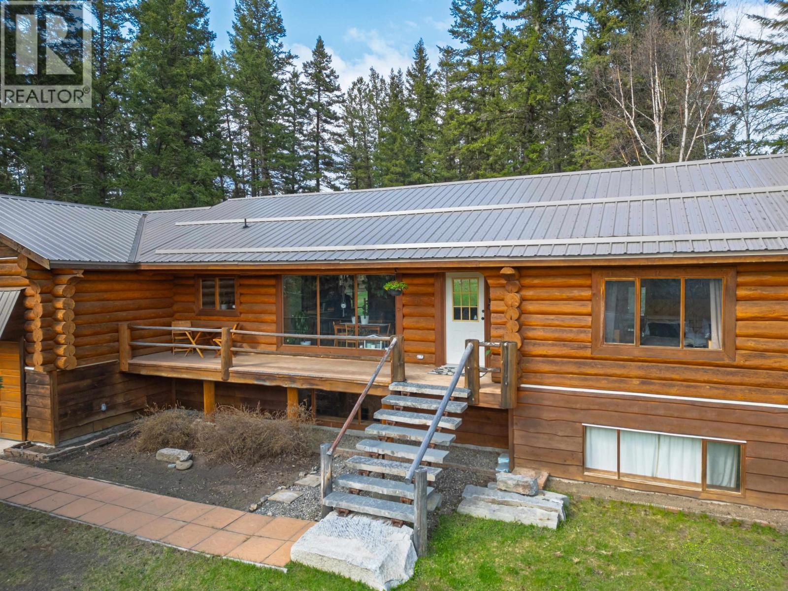 5172 Kallum Drive, 108 Mile Ranch, BC - Outdoor With Deck Patio Veranda