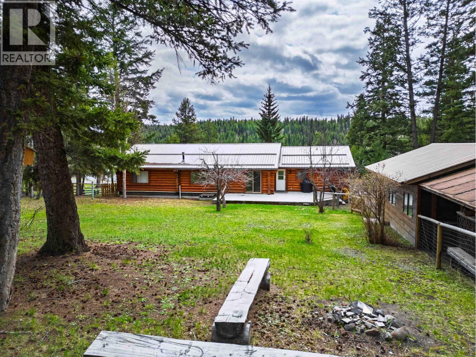 5172 Kallum Drive, 108 Mile Ranch, BC - Outdoor