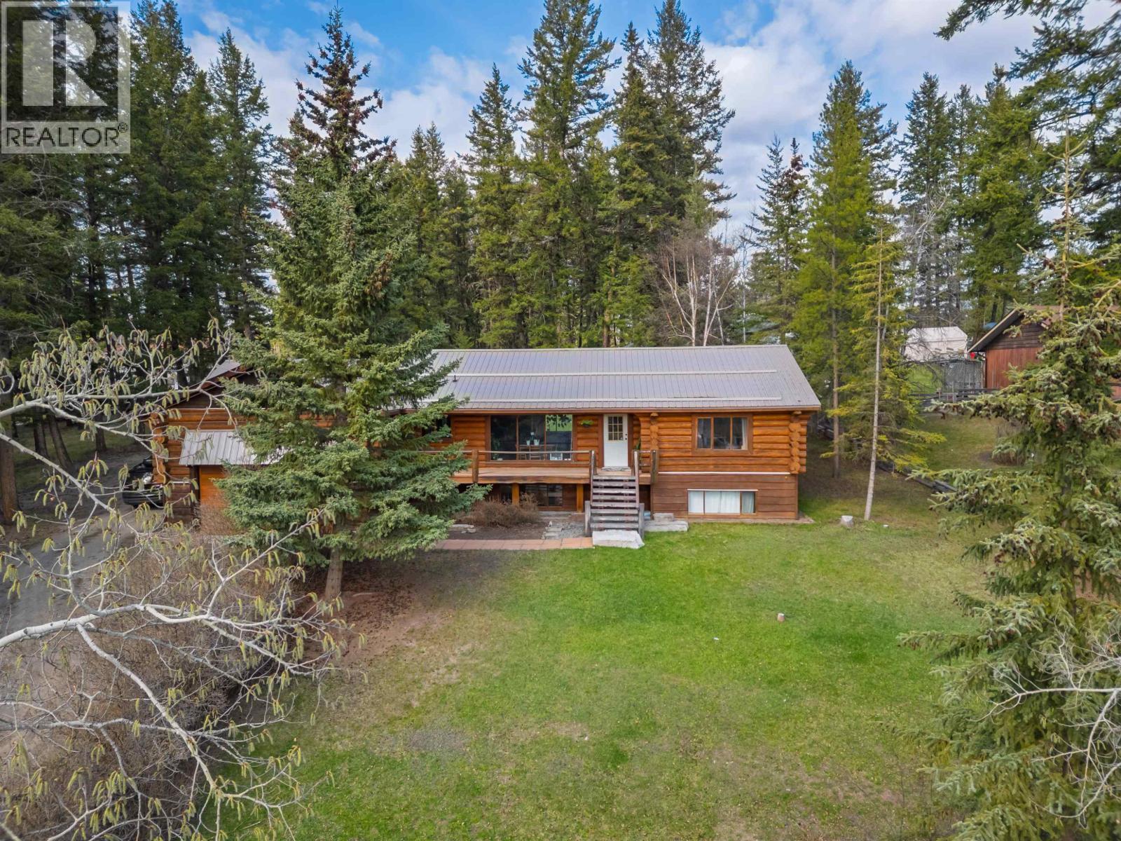 5172 Kallum Drive, 108 Mile Ranch, BC - Outdoor