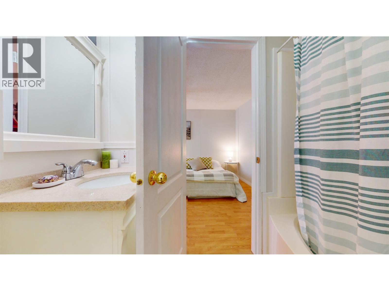 4 3642 Hilborn Road, Quesnel, BC - Indoor Photo Showing Bathroom