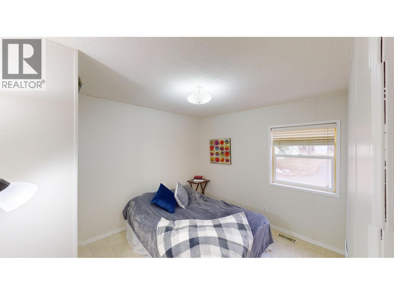 4 3642 Hilborn Road, Quesnel, BC - Indoor Photo Showing Bedroom