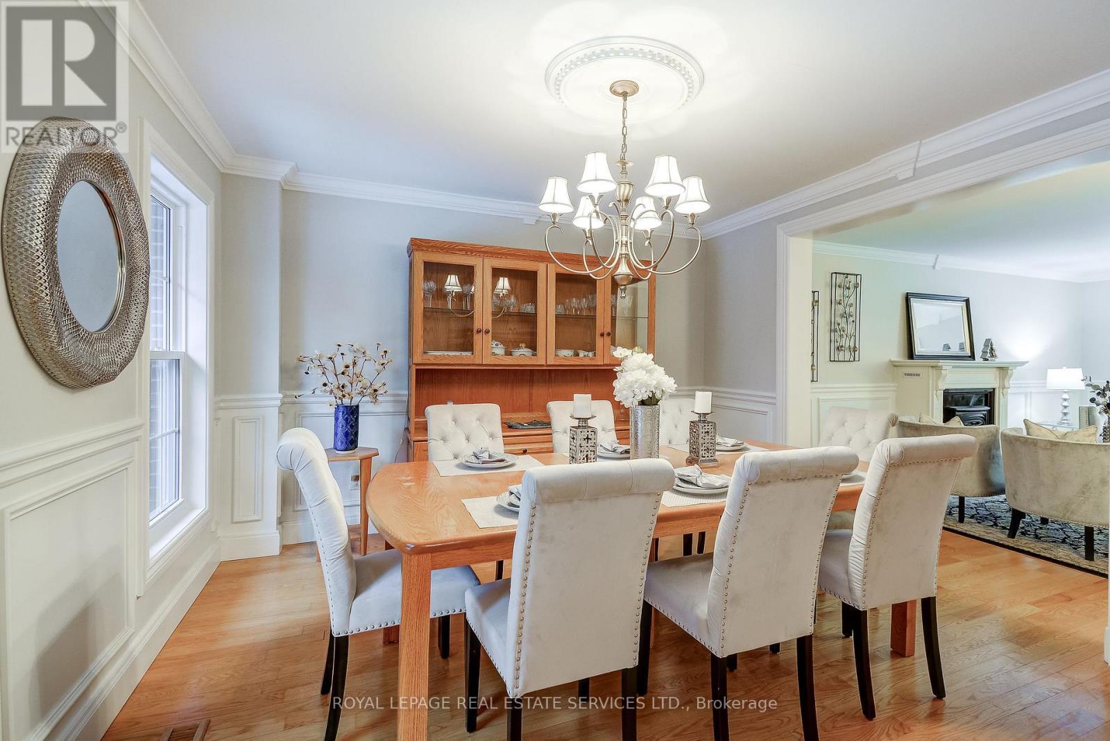 141 Digby Road, Oakville, ON - Indoor Photo Showing Dining Room