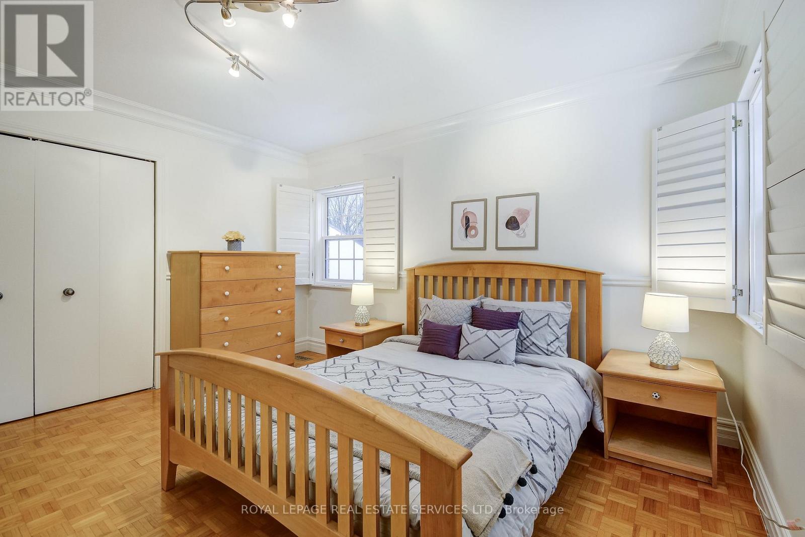 141 Digby Road, Oakville, ON - Indoor Photo Showing Bedroom