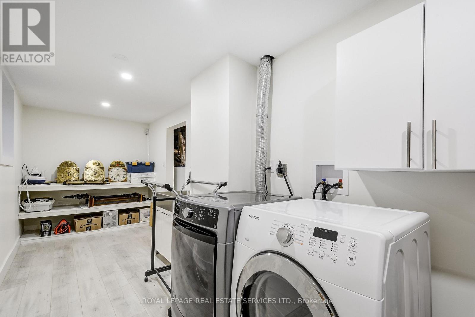 141 Digby Road, Oakville, ON - Indoor Photo Showing Laundry Room