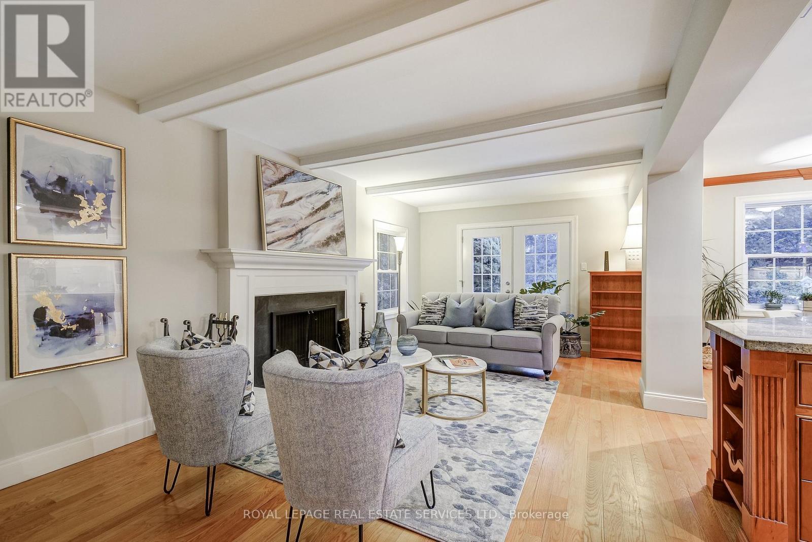 141 Digby Road, Oakville, ON - Indoor Photo Showing Living Room With Fireplace