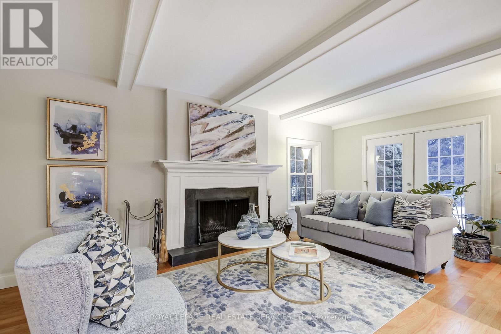 141 Digby Road, Oakville, ON - Indoor Photo Showing Living Room With Fireplace