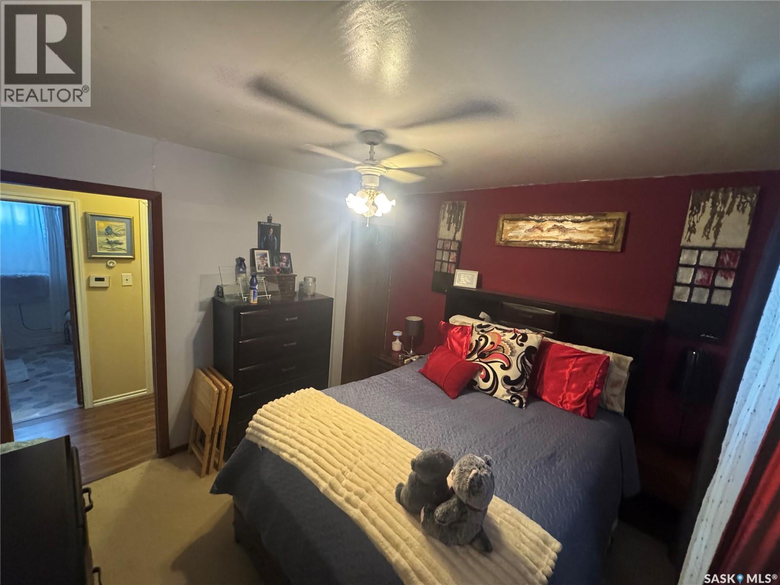 1620 Rothwell Street, Regina, SK - Indoor Photo Showing Bedroom