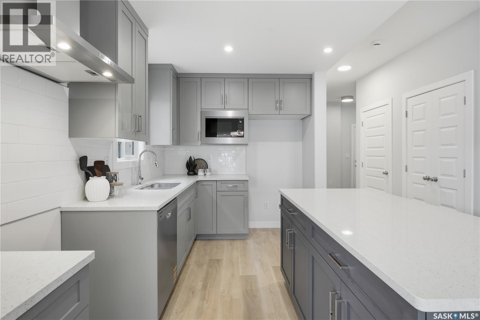 5545 Kennett Square, Regina, SK - Indoor Photo Showing Kitchen