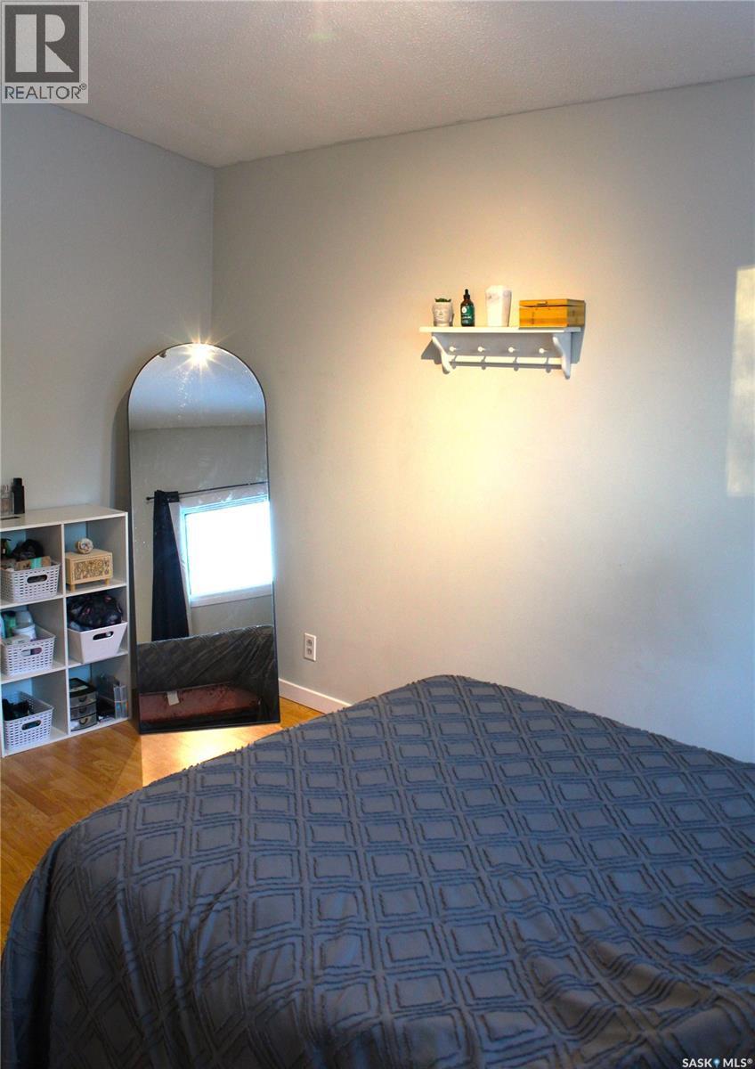 1427 2Nd Street E, Prince Albert, SK - Indoor Photo Showing Bedroom