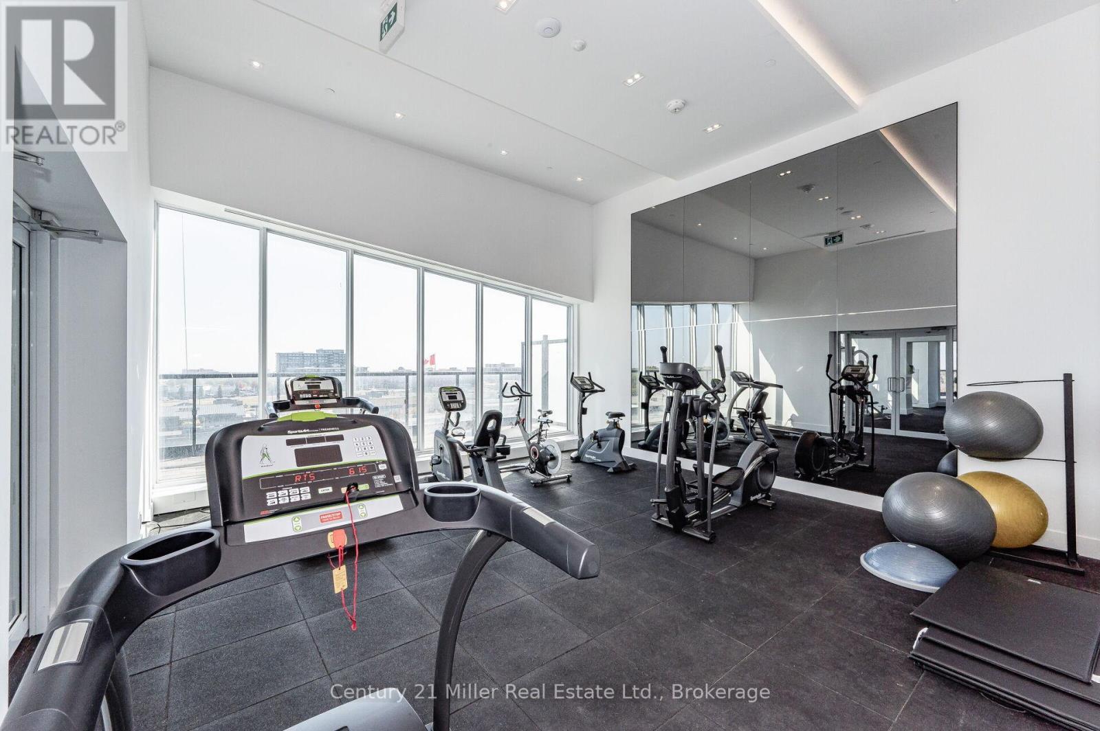 320 - 297 Oak Walk Drive, Oakville (Ro River Oaks), ON - Indoor Photo Showing Gym Room