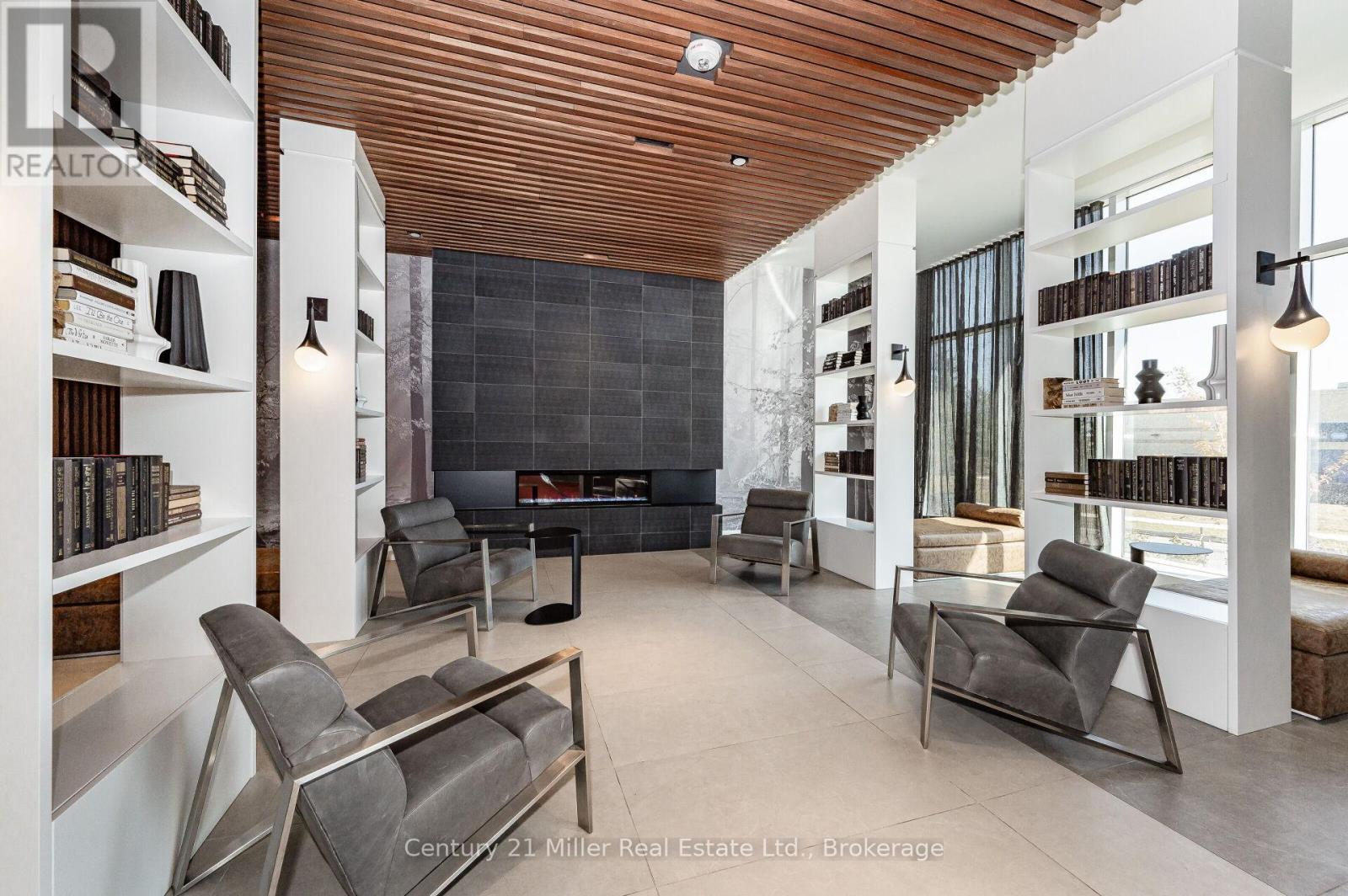 320 - 297 Oak Walk Drive, Oakville (Ro River Oaks), ON -