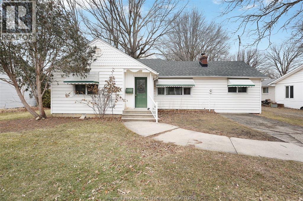 121 Victoria Avenue, Essex, ON - Outdoor