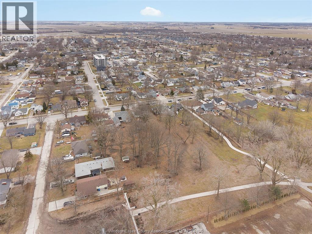 121 Victoria Avenue, Essex, ON - Outdoor With View