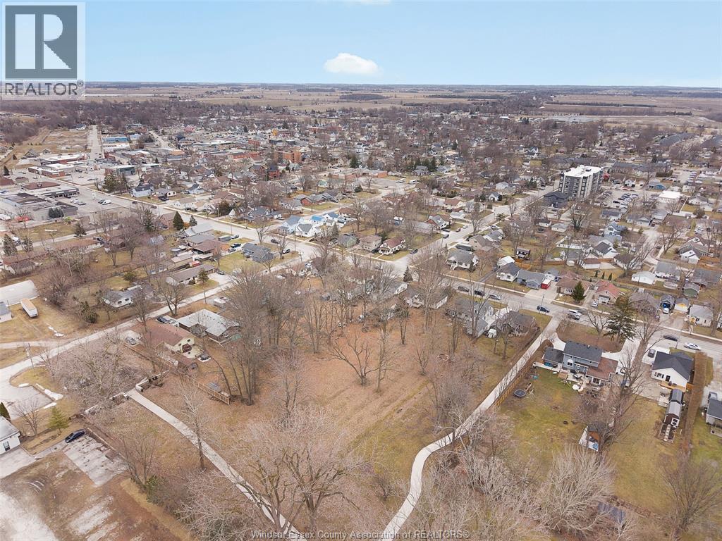 121 Victoria Avenue, Essex, ON - Outdoor With View