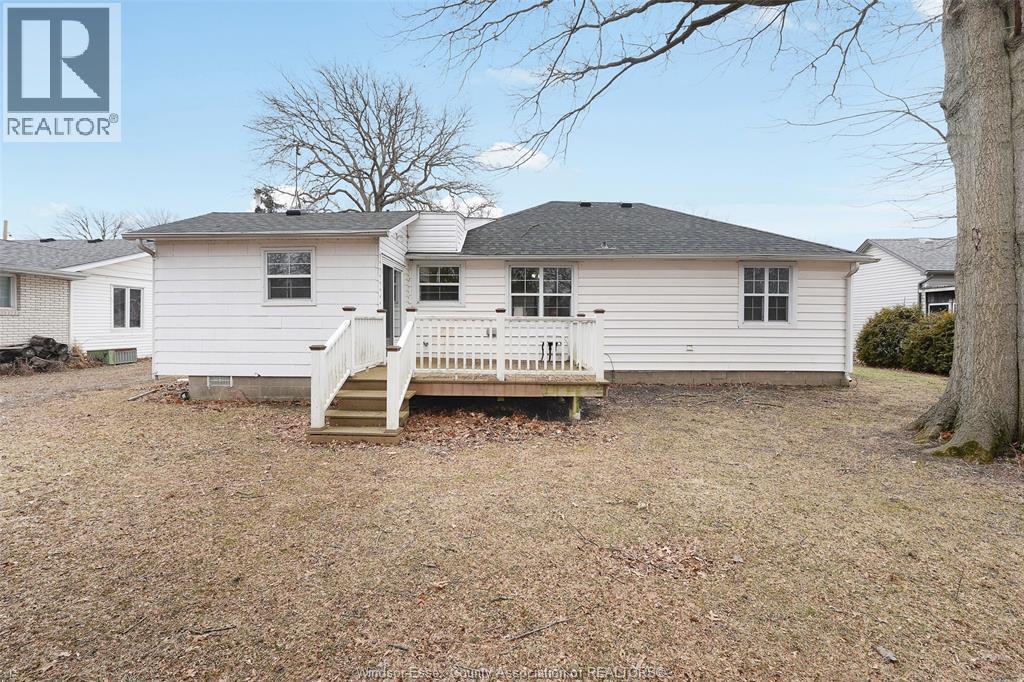 121 Victoria Avenue, Essex, ON - Outdoor