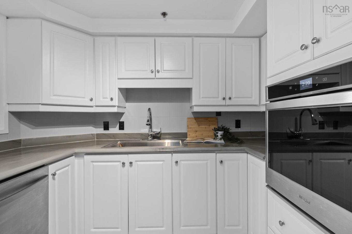 702 1465 Brenton Street, Halifax, NS